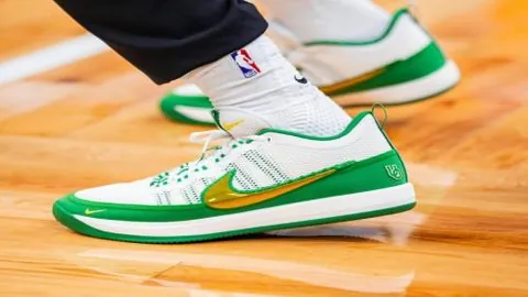 里尔对阵阿斯顿维拉：交锋均势分析